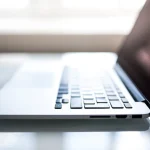 El plugin de Chrome que detecta imágenes generadas por IA con un 98% de precisión