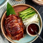 Pato laqueado a la pekinesa: El arte del pato crujiente como en los mejores restaurantes chinos pero en casa