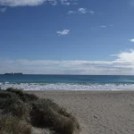 Está a 2 horas de Madrid y es la playa preferida para la última escapada del verano