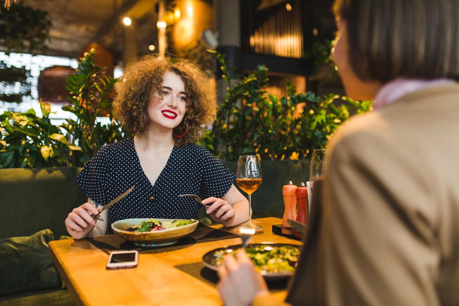 Así es la nueva «ingeniería de menús» con la que los restaurantes consiguen que consumas el plato mas caro