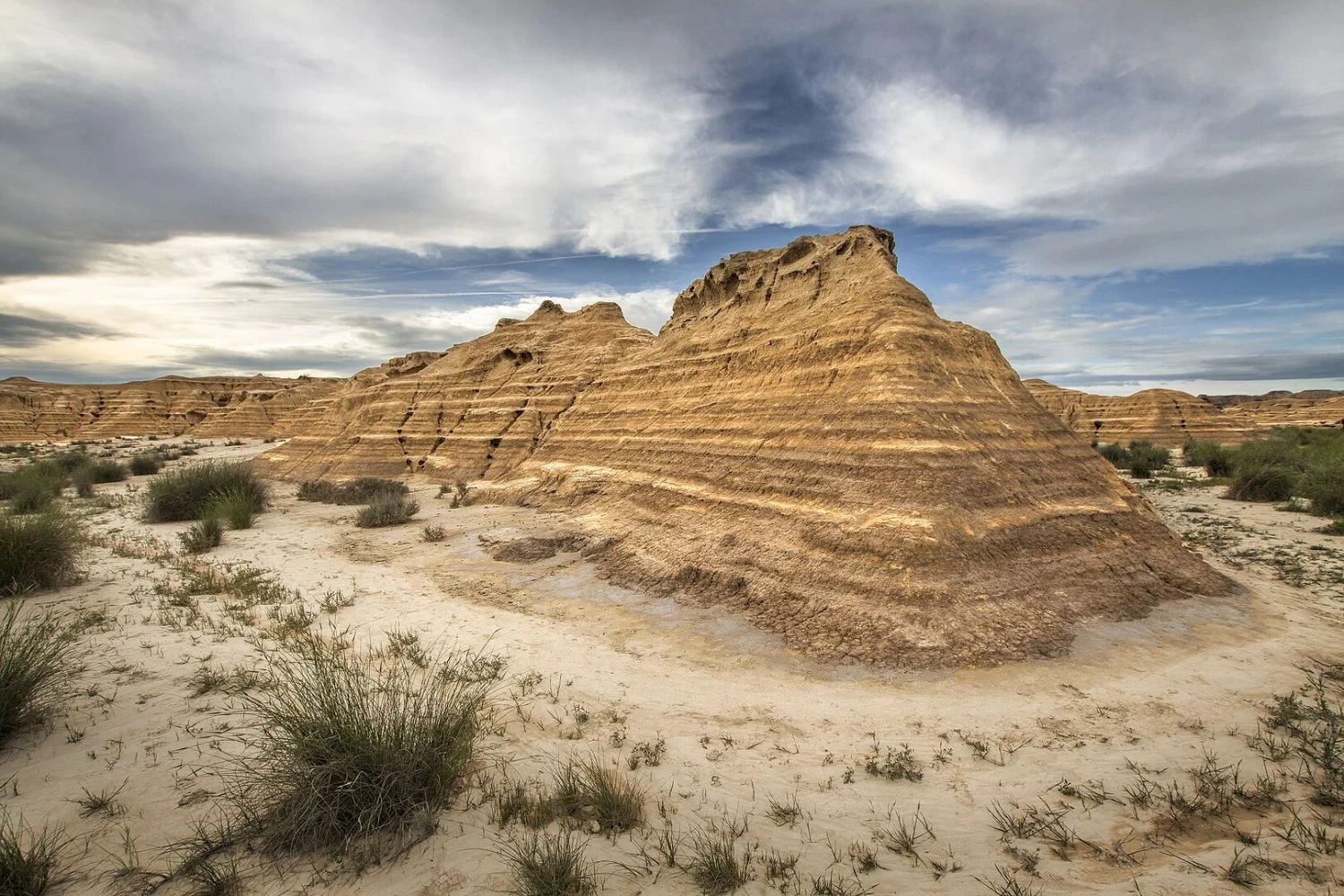 El desierto de Hollywood que se esconde en Navarra: el paisaje lunar donde se rodó 'Juego de Tronos' y que te hará creer que estás en Arizona