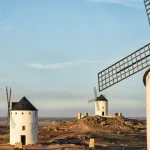 Molinos de Don Quijote: la hora exacta en que se vacían de turistas y consigues la foto perfecta en solitario
