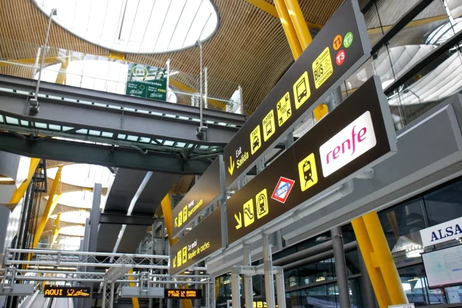 Los retos logísticos de operar un segundo aeropuerto en Madrid 1 Merca2.es Imagen de archivo del aeropuerto de Adolfo Suarez Barajas en Madrid. Fuente: Agencias