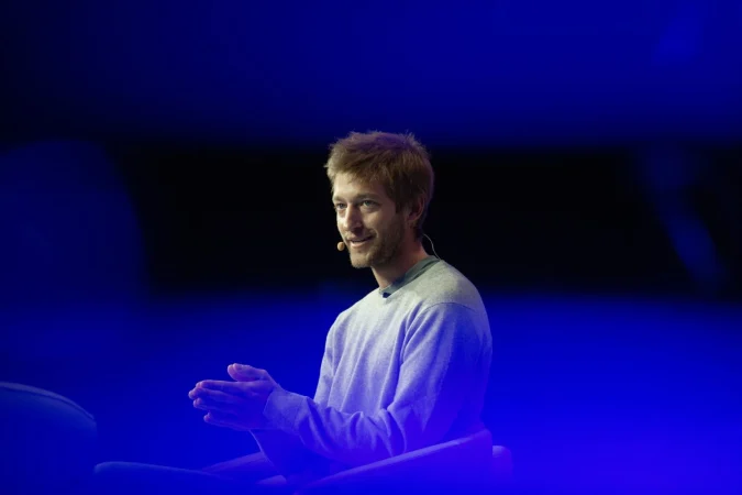 El CEO y Cofundador de Glovo, Oscar Pierre, interviene en la sesión presencial 'Founders Series' en el Mobile World Congress 2022. Fuente: Agencias