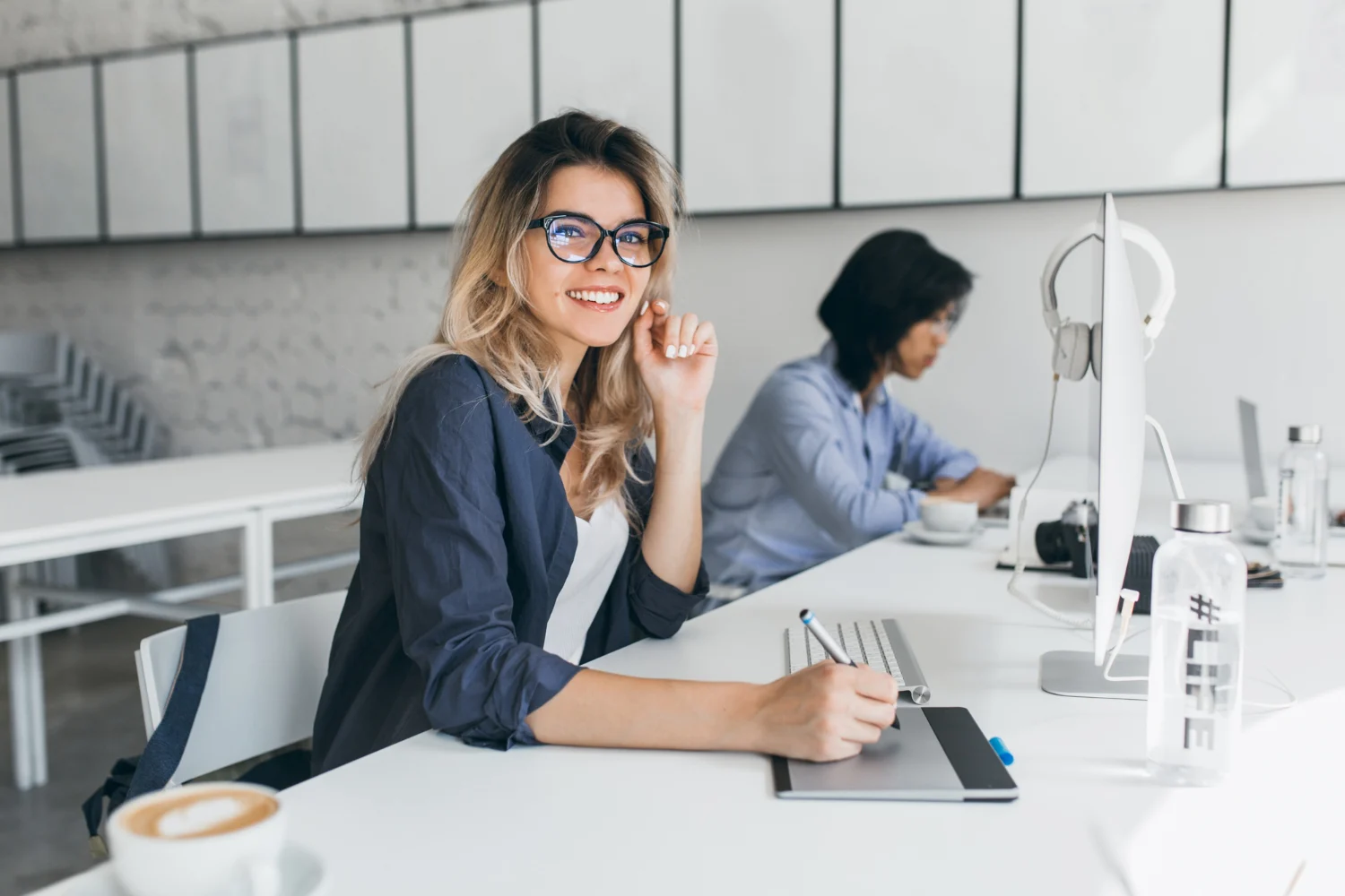 Este análisis de tendencias que surge de LinkedIn no es fruto de la casualidad, sino de la inteligencia artificial observando millones de interacciones, ofertas y perfiles.