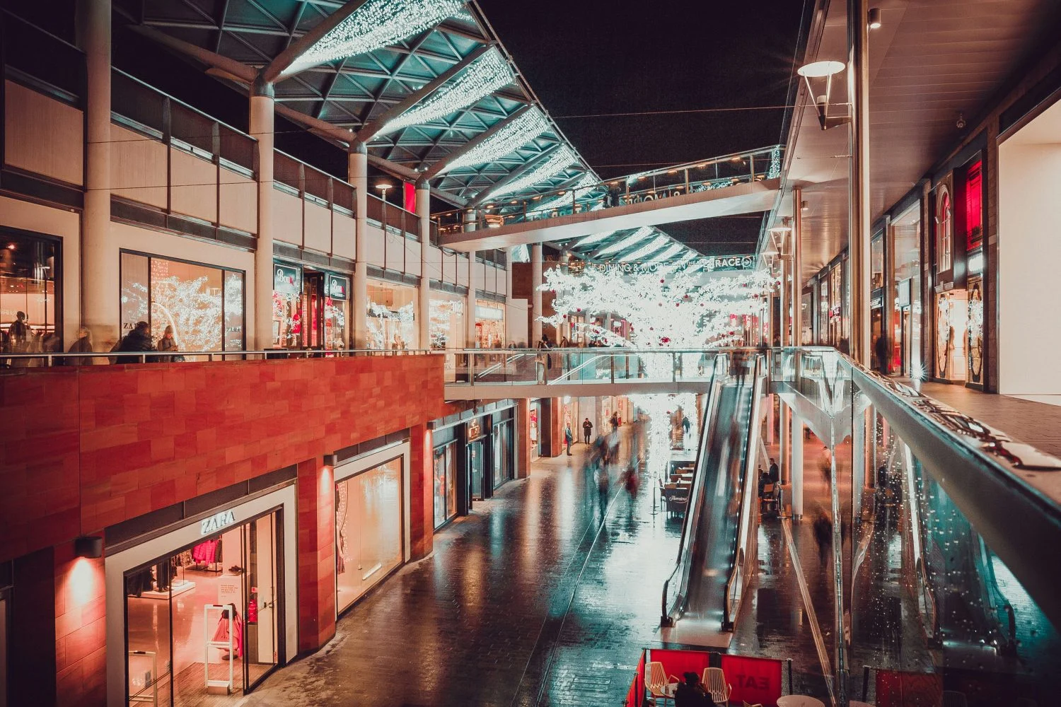 Qué es la tecnología de Re-Identificación (Re-ID) con IA avanzada y cómo está revolucionando el análisis de clientes en retail