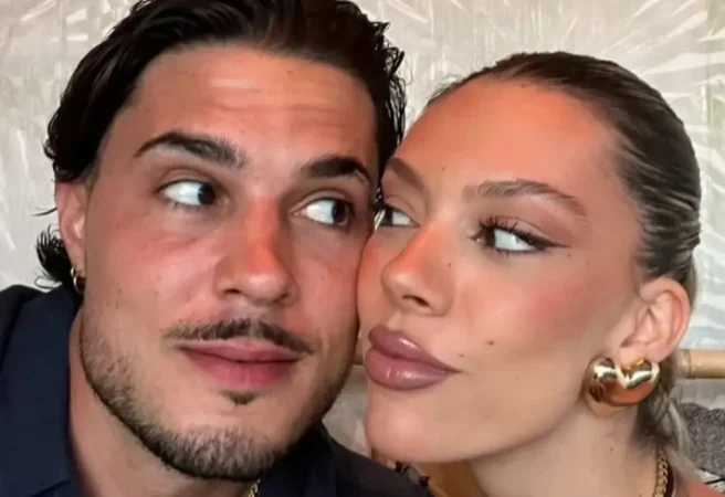 Alejandra Rubio escandaliza a Telecinco con lo que ha confesado sobre su familia 30 Merca2.es carlo costanzia con alejandra rubio Merca2.es