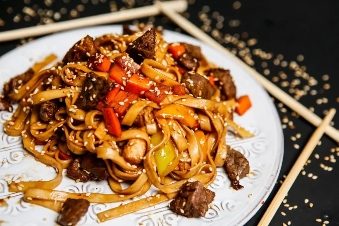 carne de fideos con verduras Merca2.es