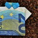 Euro y dólar en 2025: lo que los economistas anticipan para el nuevo ciclo macroeconómico