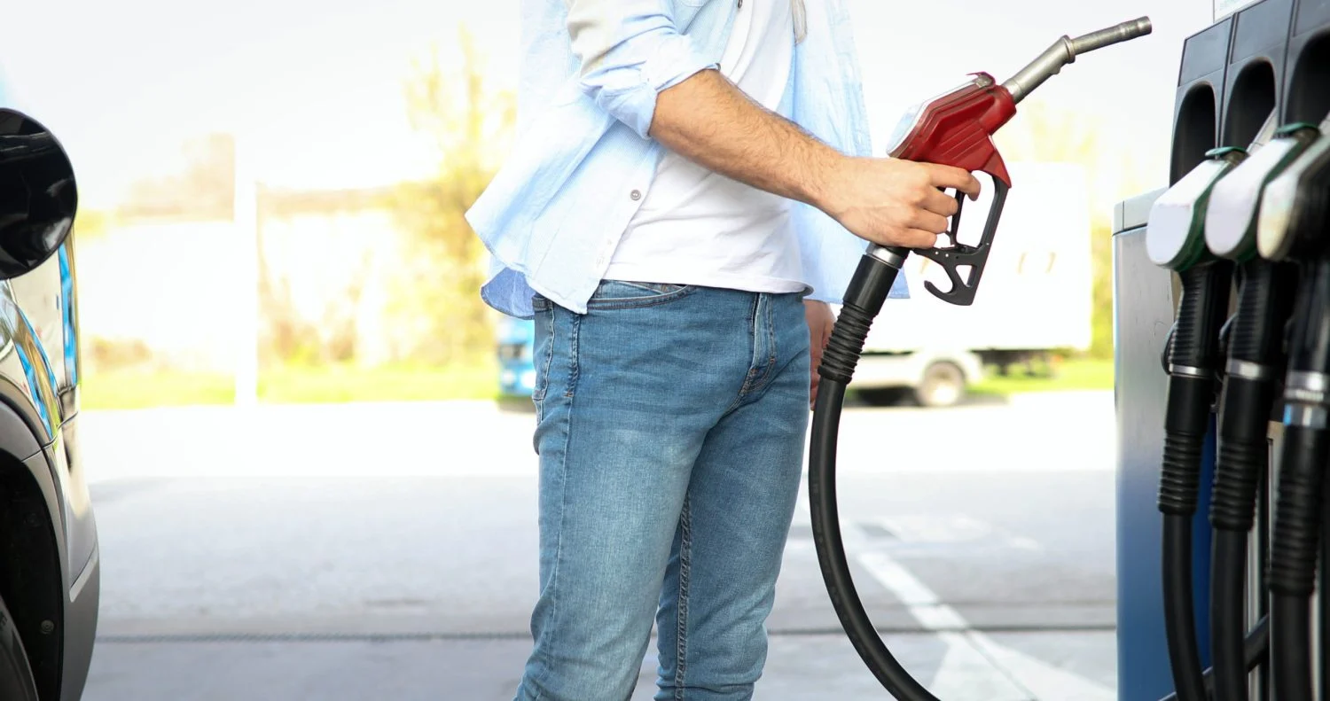 Esta es la gran mentira de la gasolina 'low cost': no, no es "la misma" que la de marca y esta es la prueba definitiva 3 Merca2.es La solución no es demonizar un tipo de gasolina, sino entender cuándo y cómo usar cada una para proteger tu inversión.