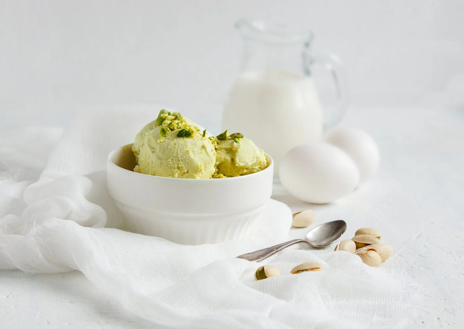 Refrescante receta de helado de pistacho casero, como el de Plex para McDonalds