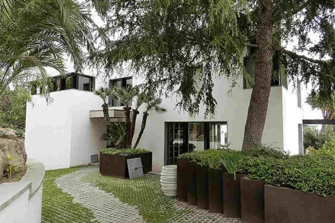 Así es la impresionante mansión de Pep Guardiola en uno de los barrios más exclusivo de Barcelona 44 Merca2.es Una adquisición estratégica en el barrio más selecto