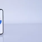 El «chivato» de Google que guarda todas tus conversaciones cerca del móvil (incluso cuando no dices «Ok, Google») y cómo desactivarlo ya mismo