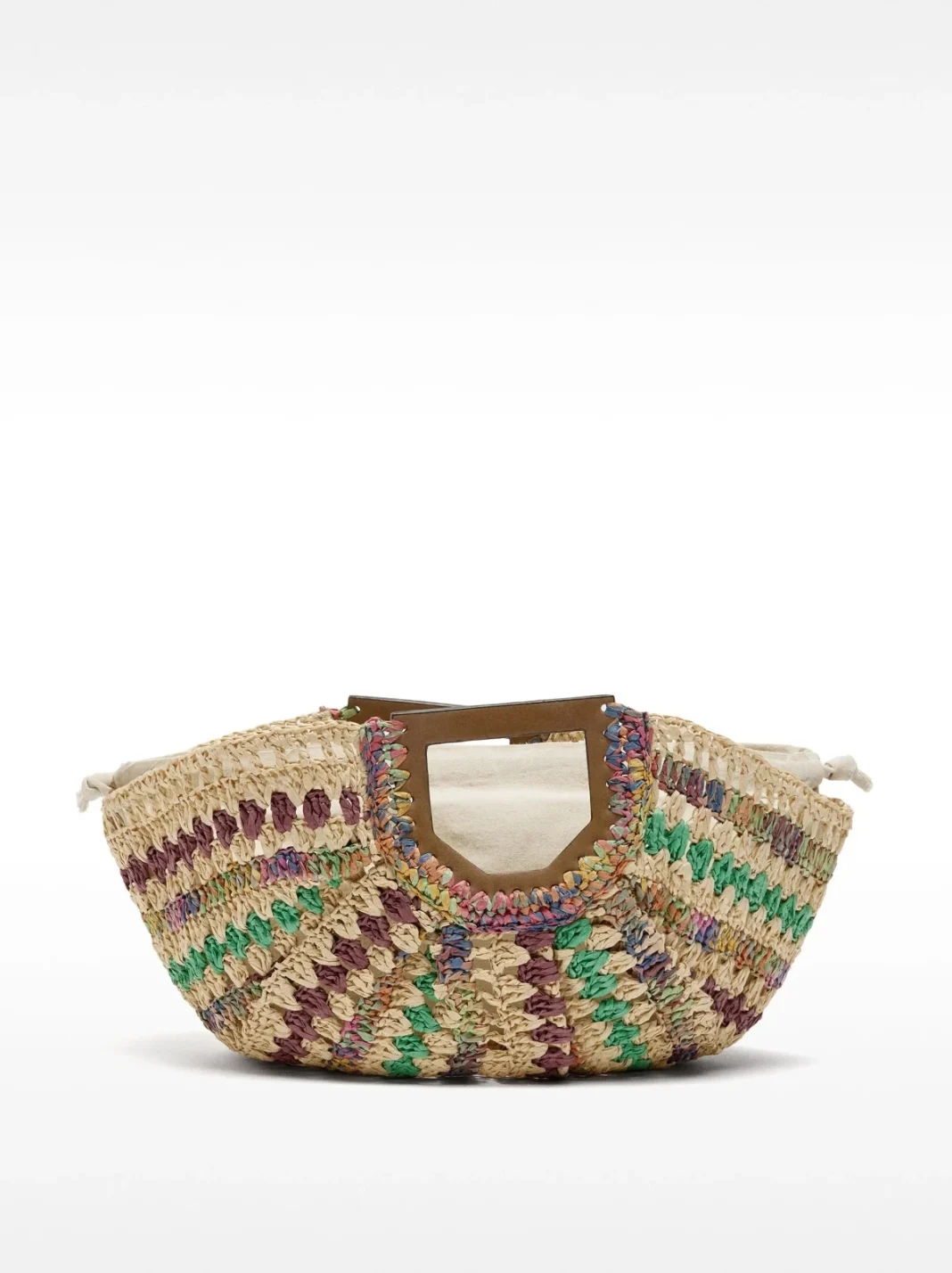 El crochet regresa con fuerza: nostalgia y modernidad en un solo accesorio