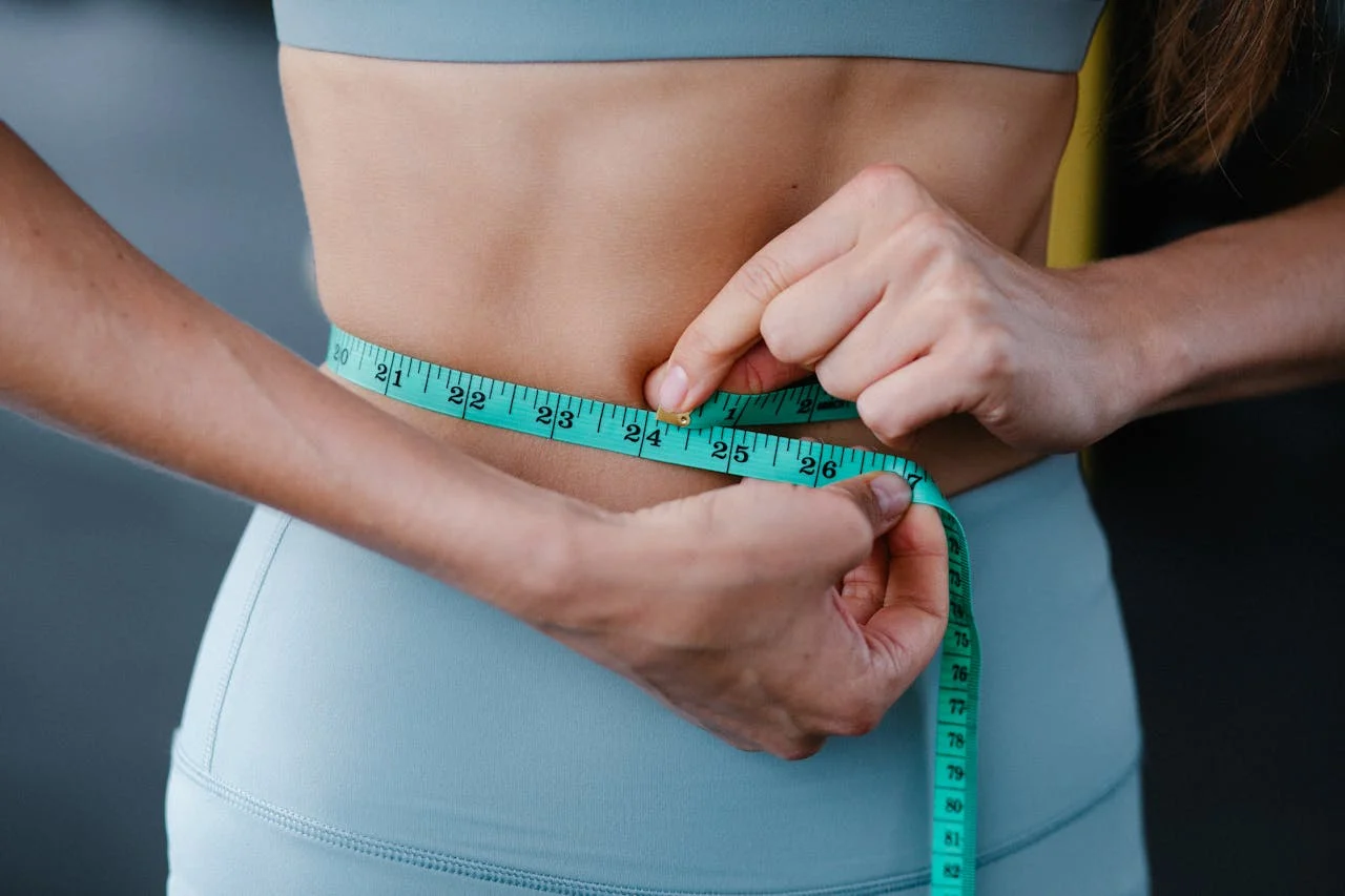 Así se hace el Superman, el ejercicio que te crea un abdomen perfecto en solo 10 días