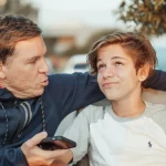 Informático confirma cómo controlar si tu hijo mira contenidos para adultos desde el móvil