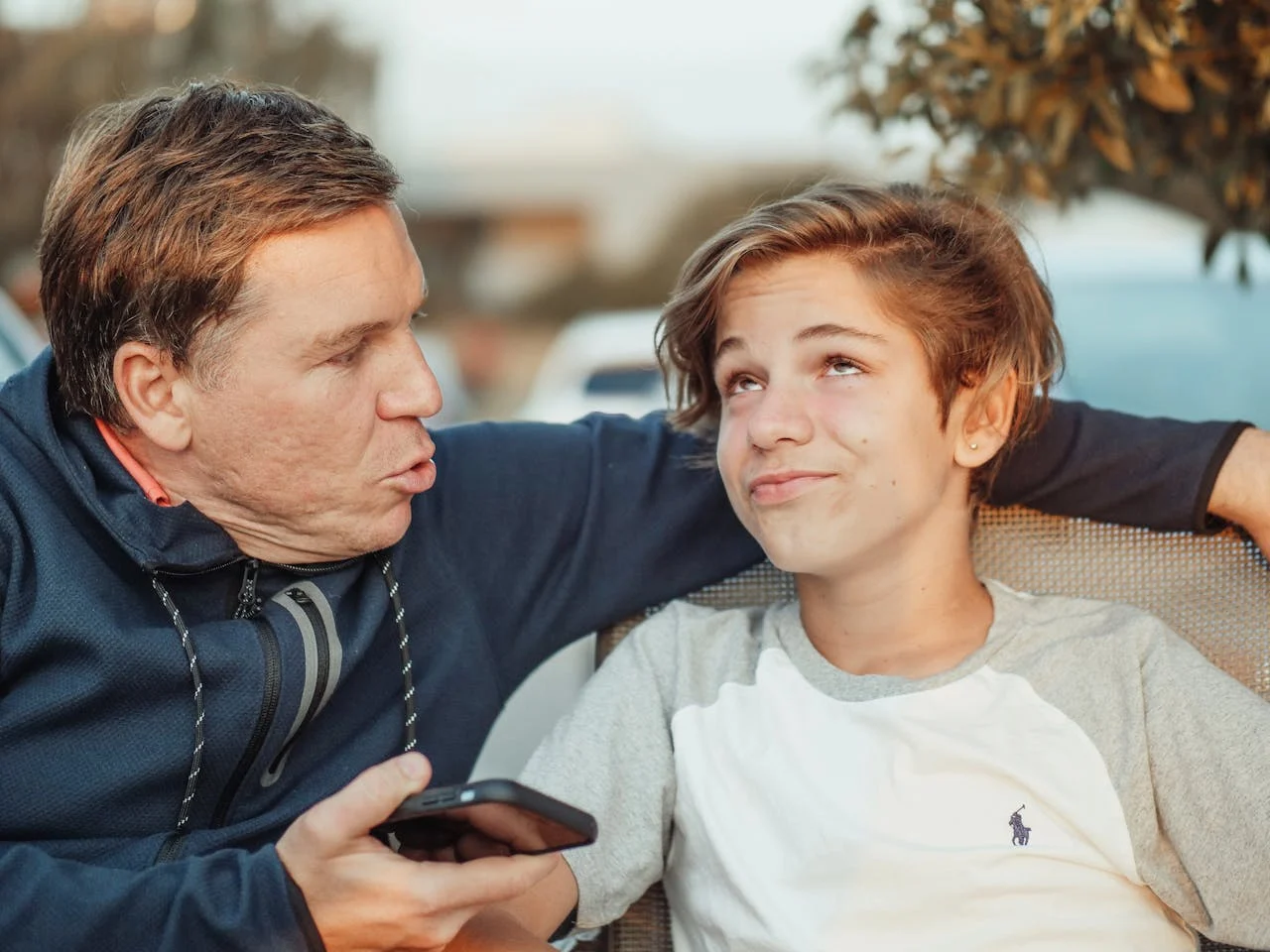 Informático confirma cómo controlar si tu hijo mira contenidos para adultos desde el móvil