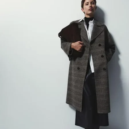 Sfera marca la temporada otoño con prendas que combinan tendencia y atemporalidad a precios de ganga 45 Merca2.es Los abrigos de cuadros: un clásico reinventado