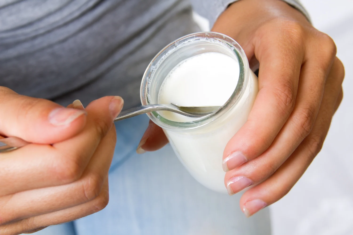 Nutricionistas coinciden: solo el yogur natural cumple con los requisitos saludables—descubre cómo identificarlo en el supermercado