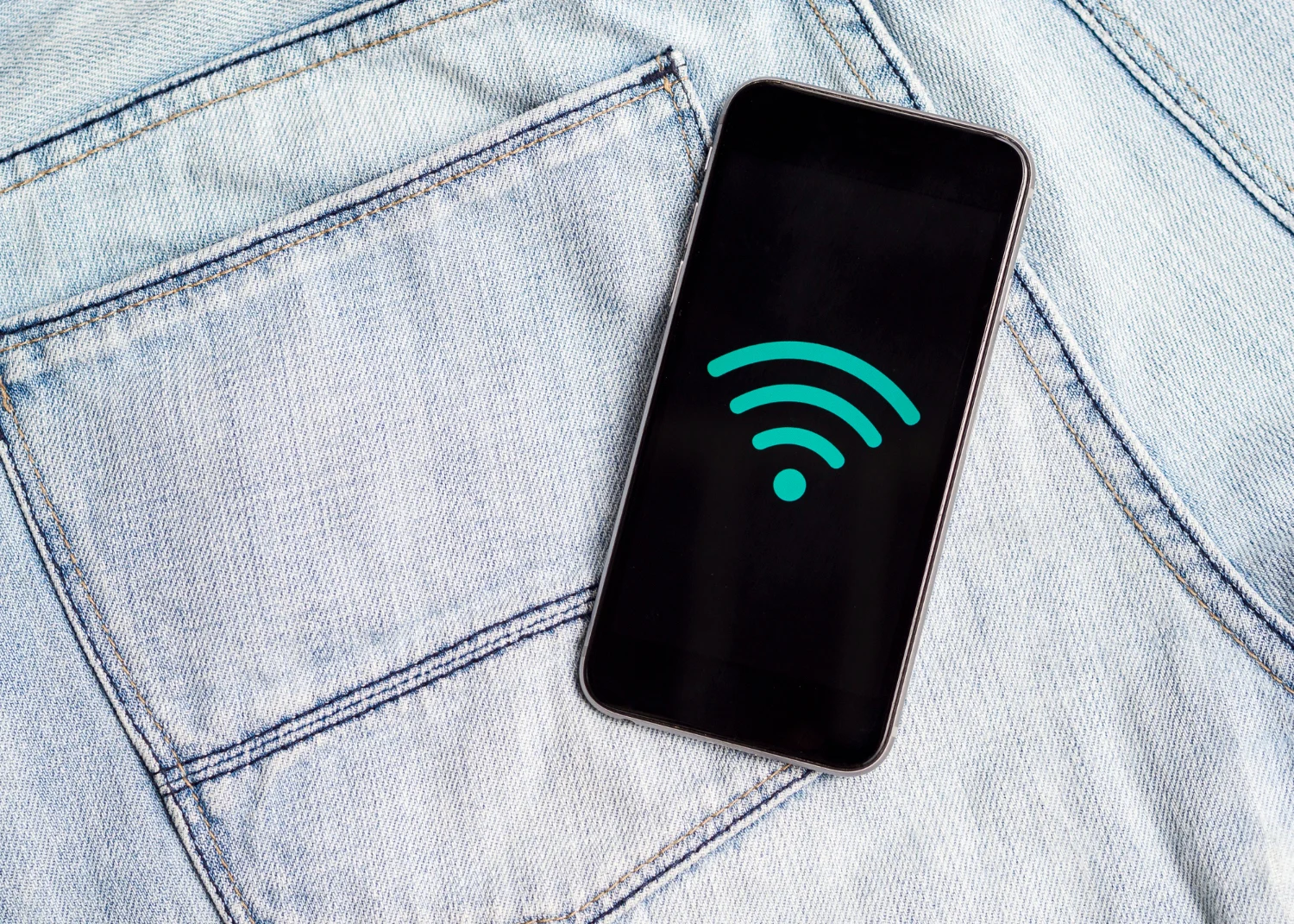 Tu vecino te está robando WiFi: la app gratuita que lo delata en menos de un minuto y te dice su marca de móvil 1 Merca2.es Los síntomas son claros, pero a menudo los ignoramos o culpamos, por inercia, a nuestra operadora.