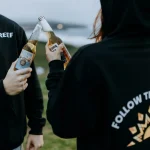 Corona y REEF lanzan el pack exclusivo Corona Sunset Spots by REEF como parte de su nueva colaboración