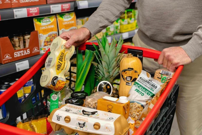 La OCU lanza una alerta sobre lo que va a pasar con precios de la carne y los lácteos 30 Merca2.es El debate sobre el IVA y la cesta básica