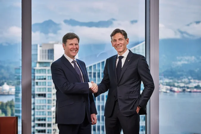 Anglo American y Teck podrían alcanzar los 800 millones de dólares en sinergias 1 Merca2.es Duncan Wanblad, CEO de Anglo American y Jonathan Price, presidente y CEO de Teck. Fuente: Anglo American