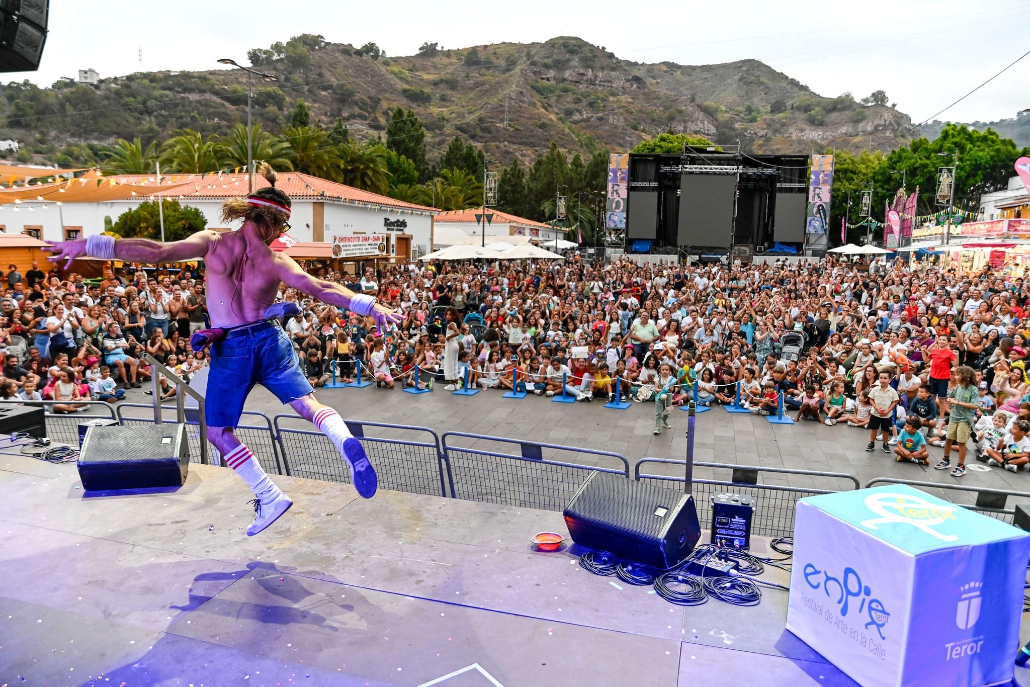 El Festival En Pie transforma Teror con arte, circo y 10.000 asistentes 19 Merca2.es El Festival En Pie transforma Teror con arte, circo y 10.000 asistentes