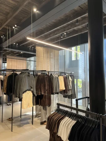 El nuevo Zara Serrano abre con 2.400 m², colección exclusiva para Madrid y el innovador “Apartamento”