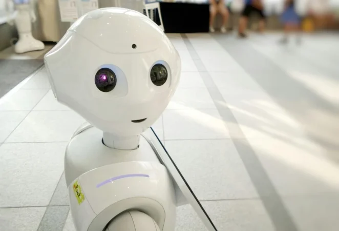 2025 es clave para la inteligencia artificial ante la alta demanda y las inversiones en tecnología 3 Merca2.es El sector tecnológico ha asumido el doble papel de facilitador de la IA y de beneficiario temprano dentro de sus propias operaciones. Fuente: Unsplash