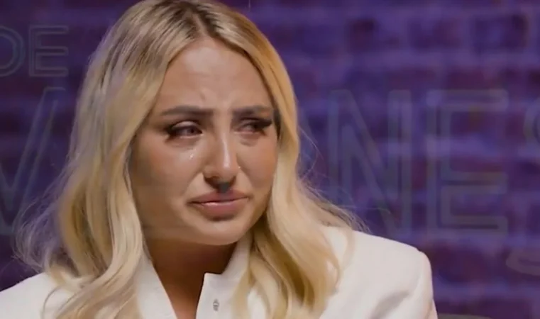 Terelu Campos destruye a Rocío Flores haciendo una confesión muy importante 49 Merca2.es Rocio Flores dando su entrevista Merca2.es