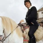 El actor de ‘Curro Jiménez’ que hacía sus propias escenas de riesgo y que casi muere en el rodaje: la confesión de Sancho Gracia