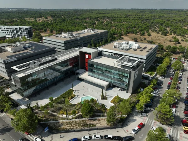 Securitas Direct busca contratar a más de 50 comerciales telefónicos en Madrid: así es el proceso de selección 1 Merca2.es Securitas Direct continúa con su estrategia de reforzar su plantilla y generar empleo en España con la incorporación de nuevos profesionales a su equipo.