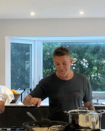 Así es la espectacular mansión de Alejandro Sanz en Madrid con 2.000 m² para perderse 43 Merca2.es Lujo cotidiano: cocina, minibar y gimnasio