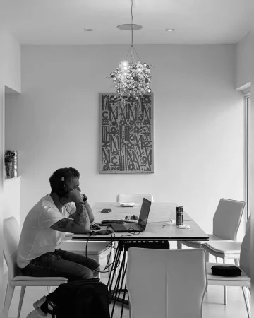 Así es la espectacular mansión de Alejandro Sanz en Madrid con 2.000 m² para perderse 41 Merca2.es El estudio de grabación: el corazón creativo