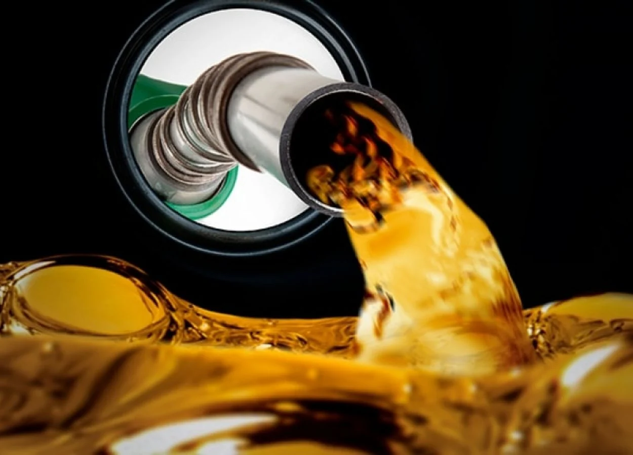 "No tires el ticket de la gasolina": el gasto olvidado que te puedes deducir en la Renta y que Hacienda no te va a recordar 3 Merca2.es Hay una línea roja que nunca se debe cruzar si no quieres tener problemas y perder el derecho a este importante ahorro.