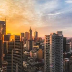 Los ladrones lo llaman «el piso de los novatos»: el error de seguridad que cometen todos los que viven en un edificio