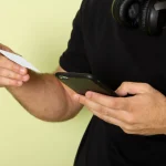 El teclado de tu móvil sabe tu DNI y tu número de cuenta: la peligrosa memoria del texto predictivo y cómo borrarla para siempre
