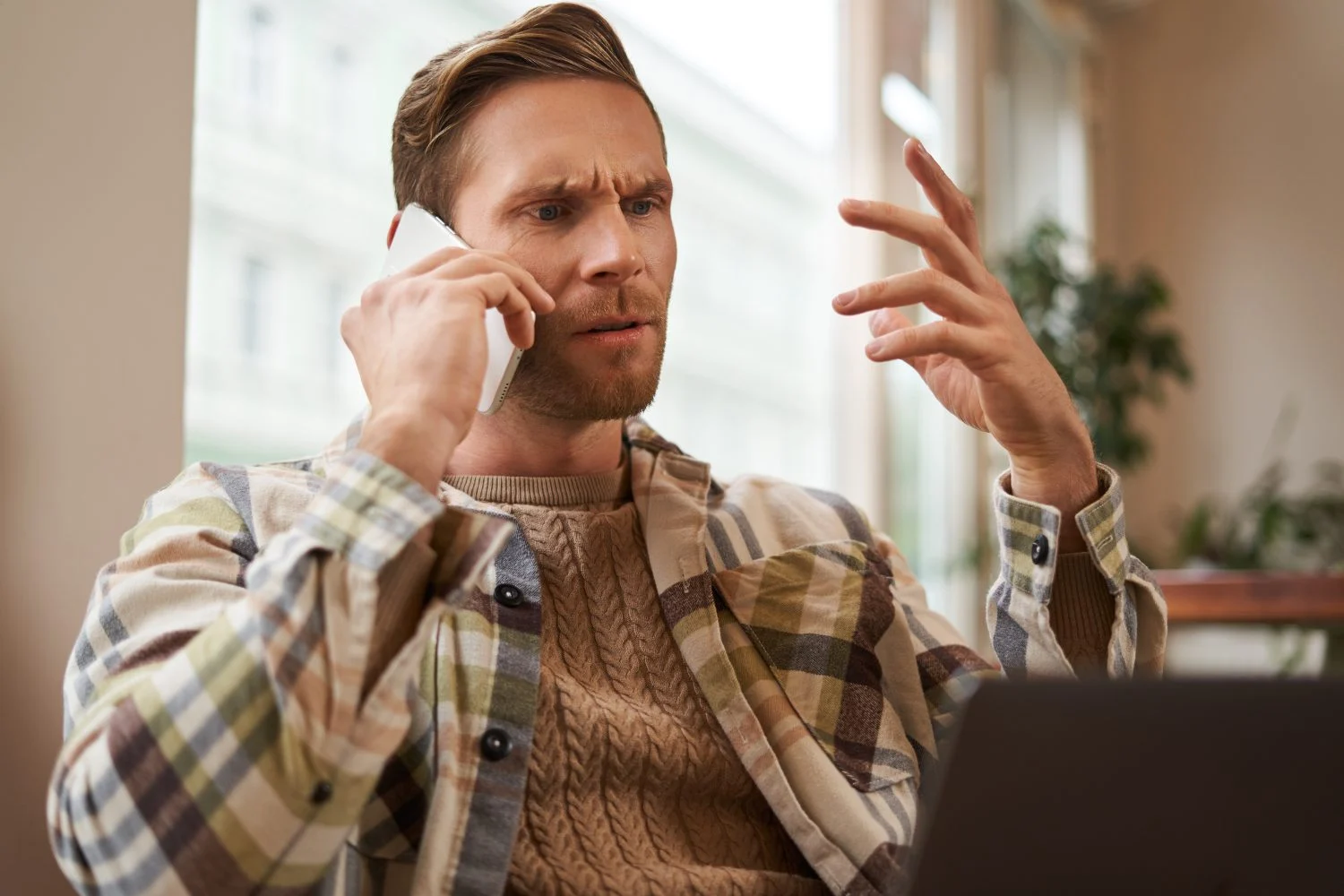 Aunque el fraude financiero es el más común, entregar tus datos en una falsa oferta de LinkedIn abre la puerta a otros muchos riesgos. Fuente: Freepik
