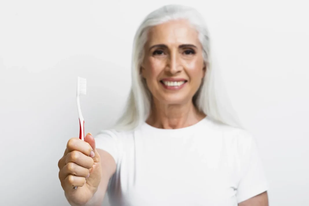 La atención dental pública llega a los mayores en un plan con enfoque preventivo