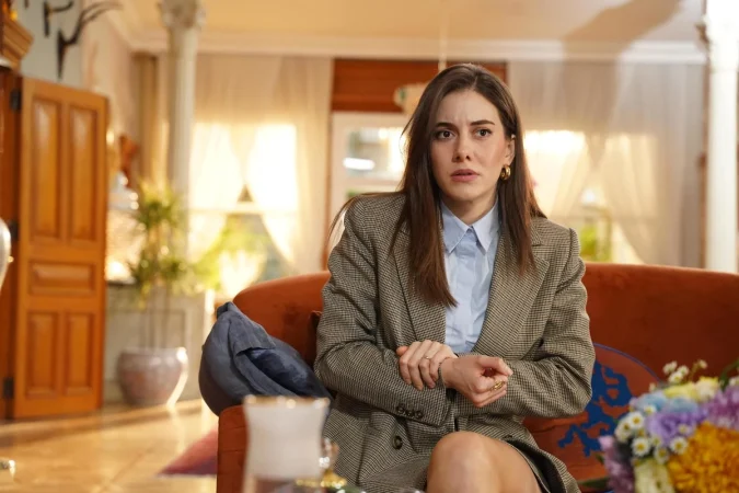 Tensión en ‘La Promesa’: Curro decide enfrentarse a Lorenzo y denunciarlo ante la Guardia Civil 22 Merca2.es Tensión en ‘La Promesa’: Curro decide enfrentarse a Lorenzo y denunciarlo ante la Guardia Civil