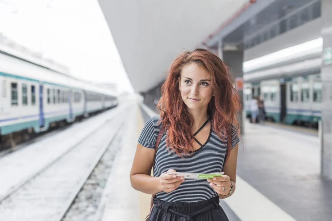La OCU explica cómo reclamar y conseguir la devolución del dinero por retrasos en el trenLa OCU explica cómo reclamar y conseguir la devolución del dinero por retrasos en el tren