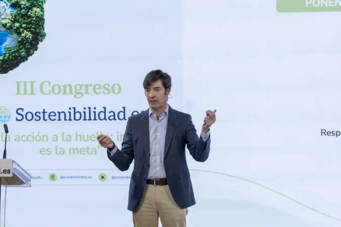 Ayvens defiende que la sostenibilidad debe mejorar la productividad y el negocio de la movilidad